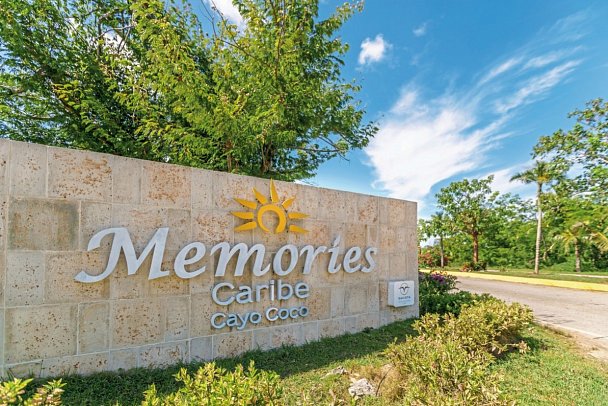 Memories Caribe Beach Resort
