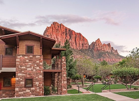 Cable Mountain Lodge