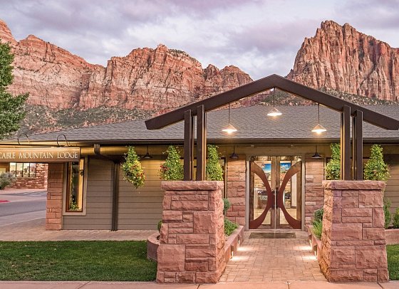 Cable Mountain Lodge