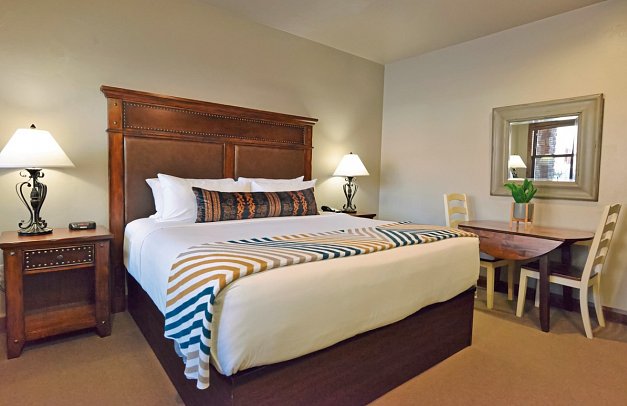 Cable Mountain Lodge