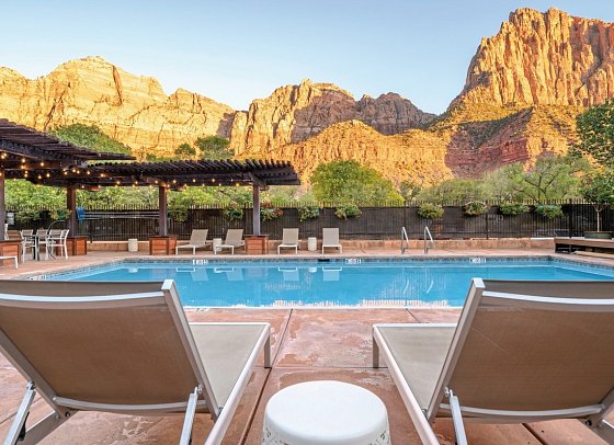 Cable Mountain Lodge