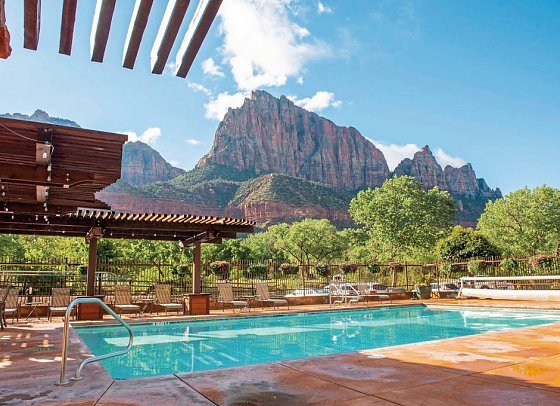 Cable Mountain Lodge