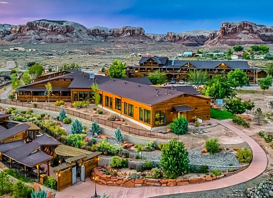 Desert Rose Inn & Cabins