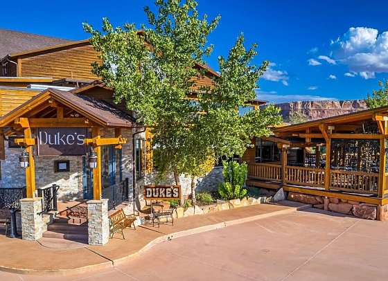 Desert Rose Inn & Cabins
