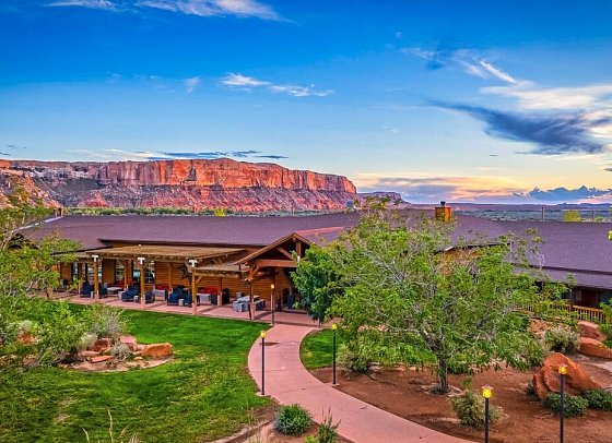 Desert Rose Inn & Cabins