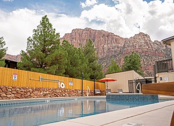 Petty Ranch Inn