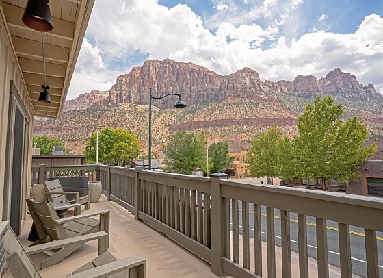 Petty Ranch Inn