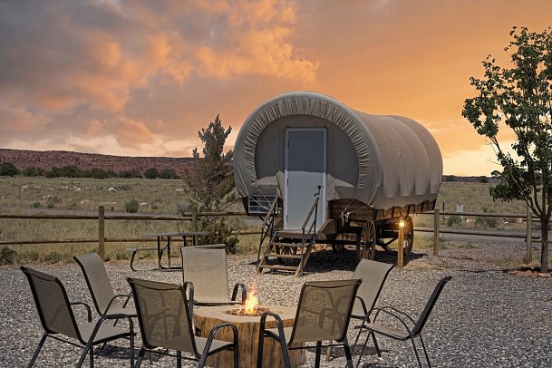 Broken Spur Inn & Steakhouse - Wohnbeispiel Conestoga Wagon (Zimmercodierung UG6)