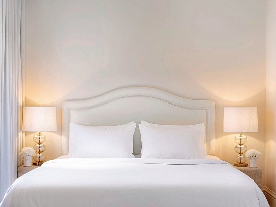 Grecotel Eva Palace - Wohnbeispiel Doppelzimmer seitl. Meerblick (Zimmercodierung DBN)