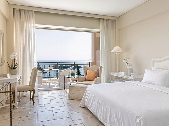 Grecotel Eva Palace - Wohnbeispiel Doppelzimmer Superior Panoramic Meerblick (Zimmercodierung DSM)