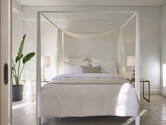 Grecotel Eva Palace - Wohnbeispiel Bungalow Deluxe Suite seitl. Meerblick (Zimmercodierung BDN)