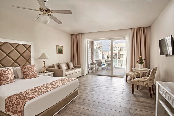 Sandy Villas Resort - Wohnbeispiel Doppelzimmer Superior Swim-Up (Zimmercodierung DSQ)