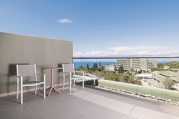 Mythos Panorama - Beispiel Balkon Doppelzimmer Meerblick (Zimmercodierung D1M)