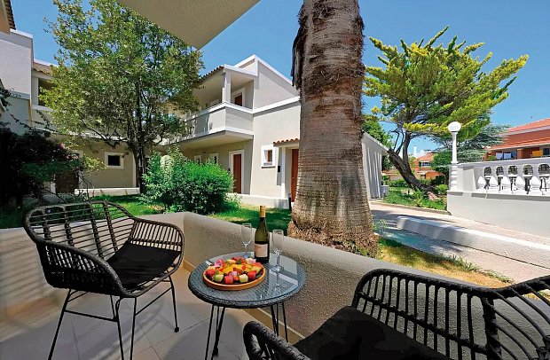 Corfu Acharavi by Wyndham - Wohnbeispiel Doppelzimmer Gartenblick (Zimmercodierung D1G)