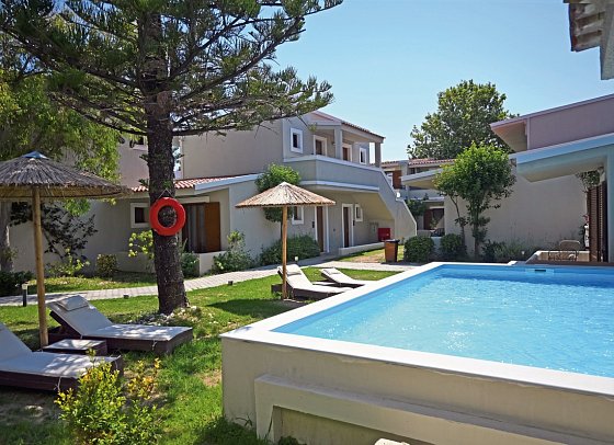 Wyndham Corfu Acharavi Hotel - Wohnbeispiel Doppelzimmer Gemeinschafts-Plunge Pool (Zimmercodierung DB3)