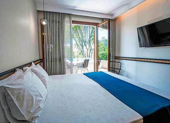 Wyndham Corfu Acharavi Hotel - Wohnbeispiel Doppelzimmer Gemeinschafts-Plunge Pool (Zimmercodierung DB3)