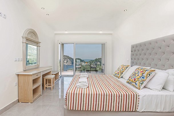 Paleokastritsa Palace - Wohnbeispiel Doppelzimmer Superior Meerblick (Zimmercodierung DSM)