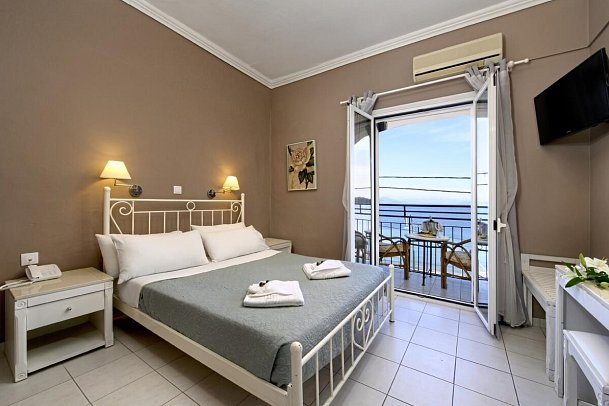 Ipsos Di Mare Hotel - Wohnbeispiel Doppelzimmer Meerblick (Zimmercodierung D1M)