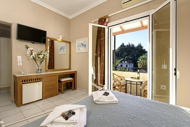 Ipsos Di Mare Hotel - Wohnbeispiel Dopplezimmer Gartenblick (Zimmercodierung D1G)