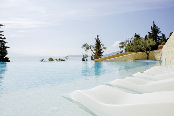 Nido, Mar-Bella Collection