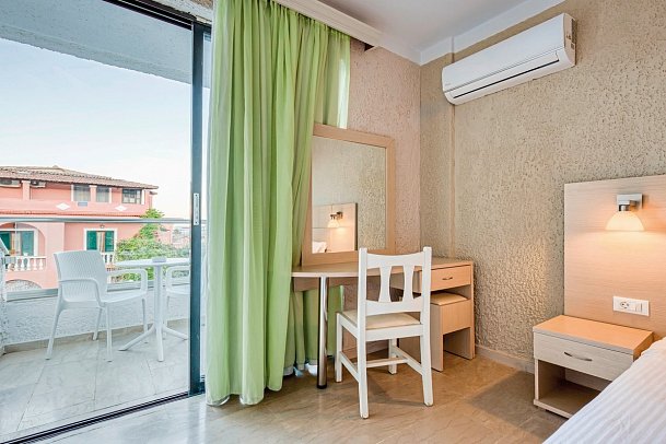 Alkionis - Wohnbeispiel Doppelzimmer Gartenblick (Zimmercodierung DBG)