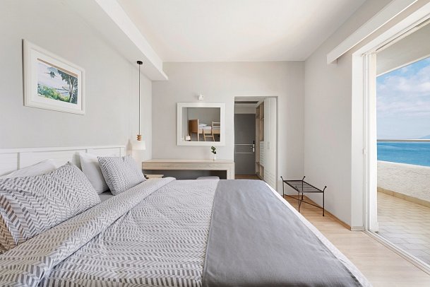 Elea Beach - Wohnbeispiel Familienzimmer seitl. Meerblick