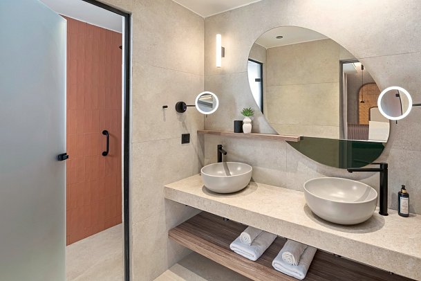 Sentido Apollo Palace - Beispiel Bad Suite Deluxe Family Privatpool (Zimmercodierung WDR)