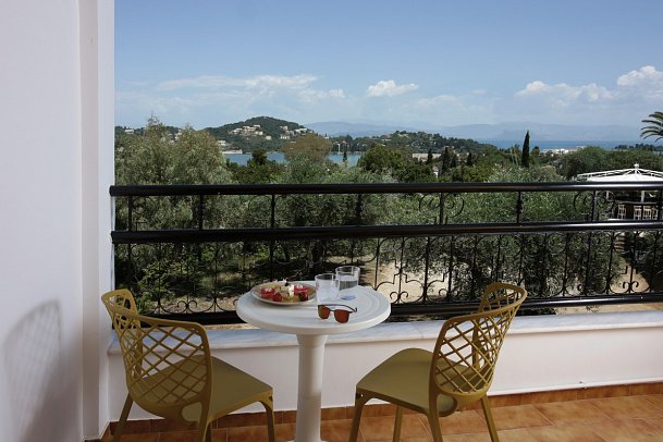 Paradise Hotel Corfu - Wohnbeispiel Doppelzimmer Superior Meerblick (Zimmercodierung DSM)