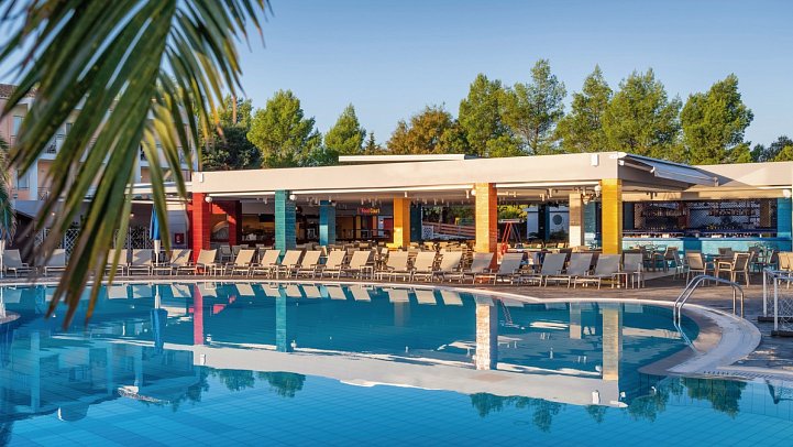 Mareblue Beach Corfu Resort