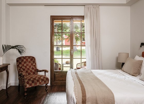 Grecotel LUXME Costa Botanica - Wohnbeispiel Doppelzimmer Gartenblick Botanica (Zimmercodierung DBG)