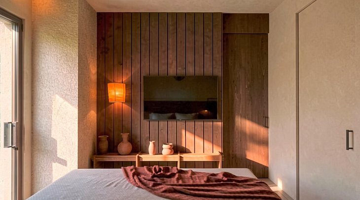 Ella Elýra - Wohnbeispiel One Bedroom Suite Meerblick (Zimmercodierung W2M)
