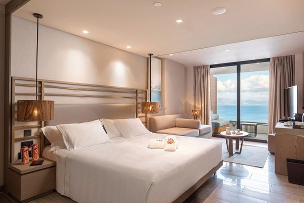 Angsana Corfu - Wohnbeispiel Grand Room - King Achilleion Hügelblick (Zimmercodierung DS1)