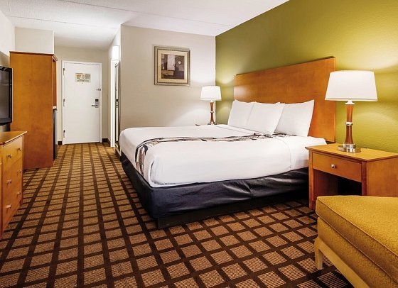 Best Western Plus Chicago Hillside - Wohnbeispiel Standard King (Zimmercodierung UG2)