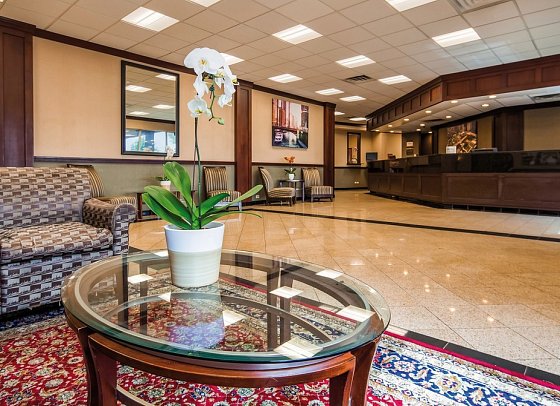Best Western Plus Chicago Hillside
