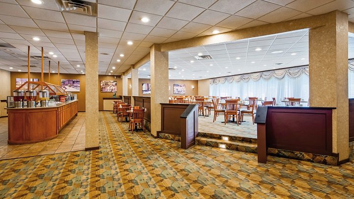 Best Western Plus Chicago Hillside
