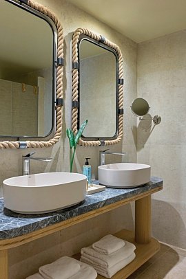 Atlantica Kalliston Resort - Wohnbeispiel Juniorsuite Swim-Up (Zimmercodierung JBQ)