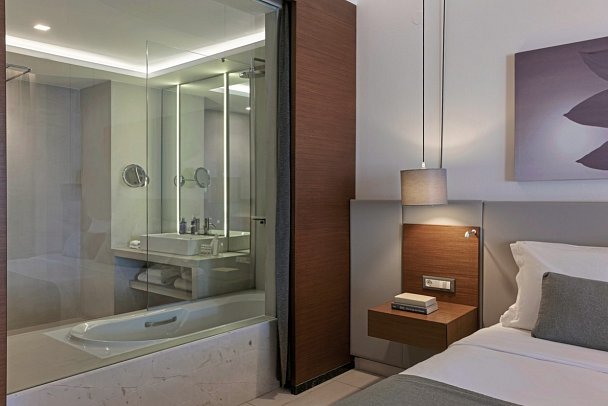 Atlantica Kalliston Resort - Wohnbeispiel Doppelzimmer Superior Meerblick Lagunenbereich Whirlpool (Zimmercodierung DSM)