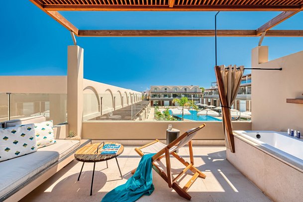 Domes Noruz Chania, Autograph Collection - Wohnbeispiel Suite Wellness Loft Poolblick mit Outdoor Jaccuzi (Zimmercodierung WBP)