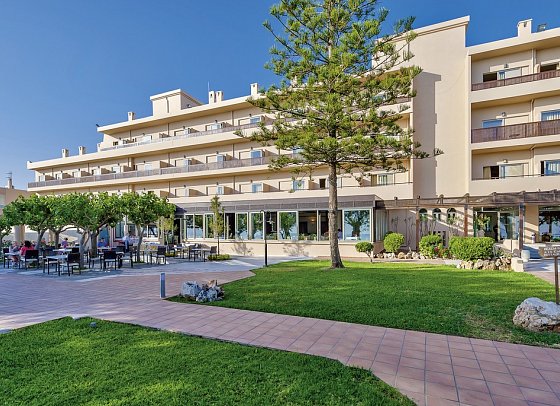 Giannoulis Santa Marina Beach