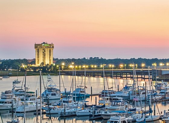 Holiday Inn Riverview