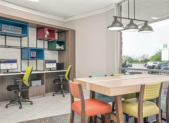 Holiday Inn Riverview