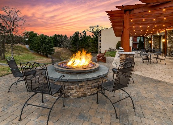Crowne Plaza Resort Asheville