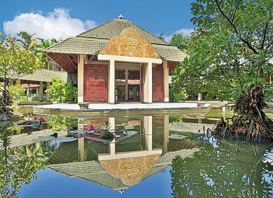 The Palms Hotel
