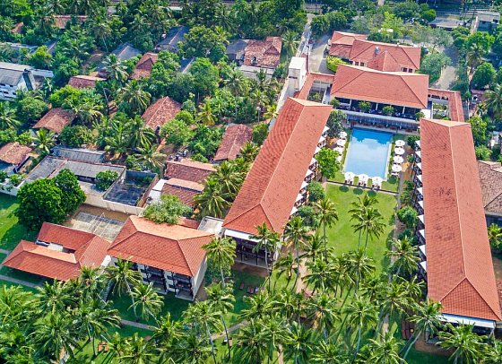 Mermaid Hotel & Club