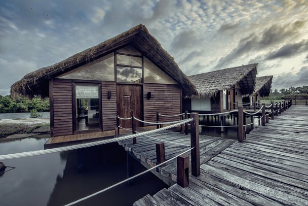 Suriya Resort & Spa - Wohnbeispiel Water Bungalow (Zimmercodierung BX1)