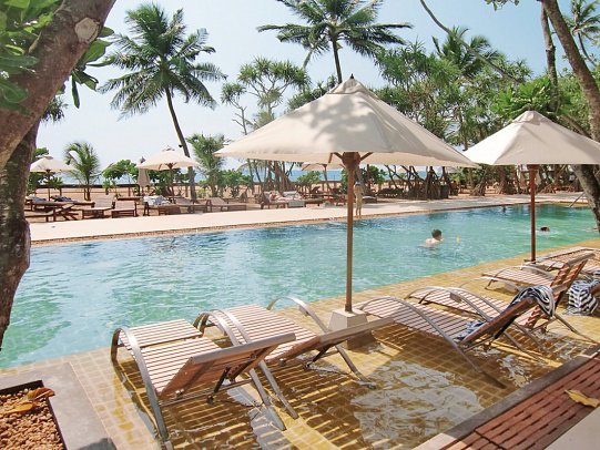 Pandanus Beach Resort & Spa