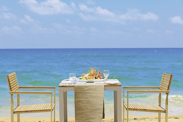Pandanus Beach Resort & Spa