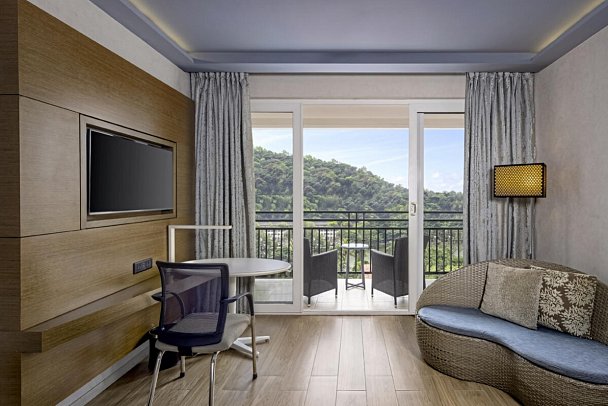 Radisson Hotel Kandy - Wohnbeispiel Deluxe Lake View (Zimmercodierung UDI)