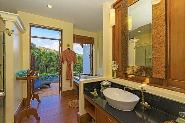 Panviman Chiang Mai Spa Resort - Badbeispiel Viman Pool Villa (Zimmercodierung VB5)