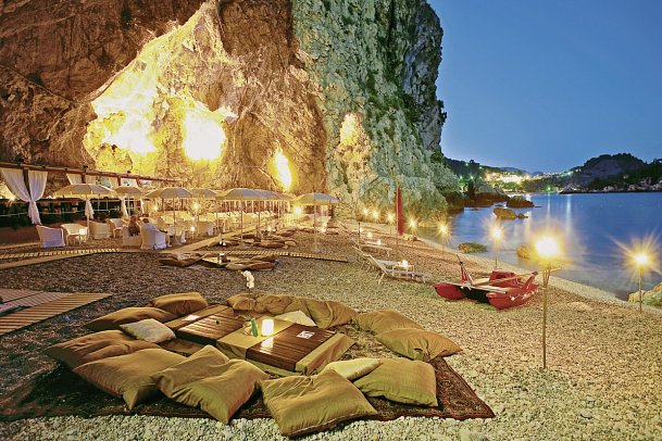 UNAHOTELS Capotaormina